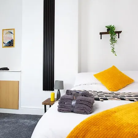 Stylish And Spacious 3-bed House In With Free Wifi By Amazing Spaces Relocations Ltd * Barrow-in-Furness